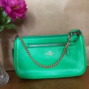 🍀🍀EUC Coach wristlet 🍀🍀